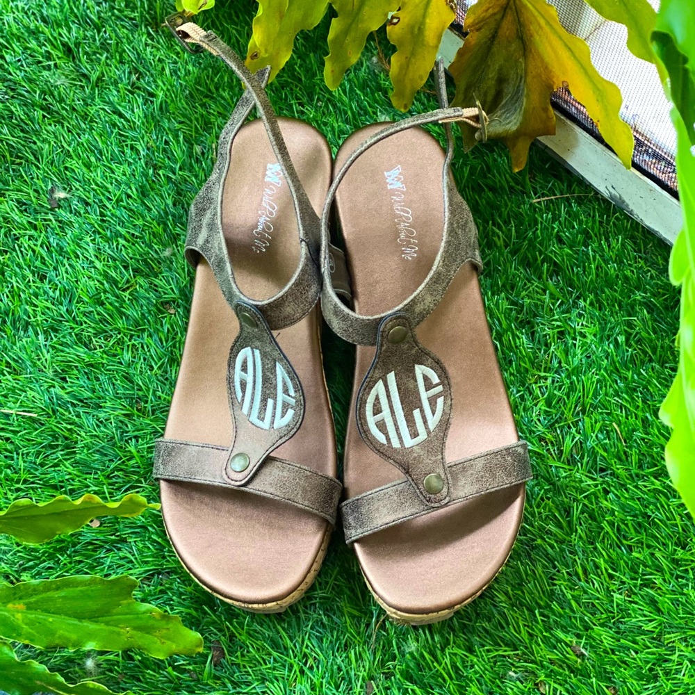 Monogrammed Wedges - Picture 4 of 8